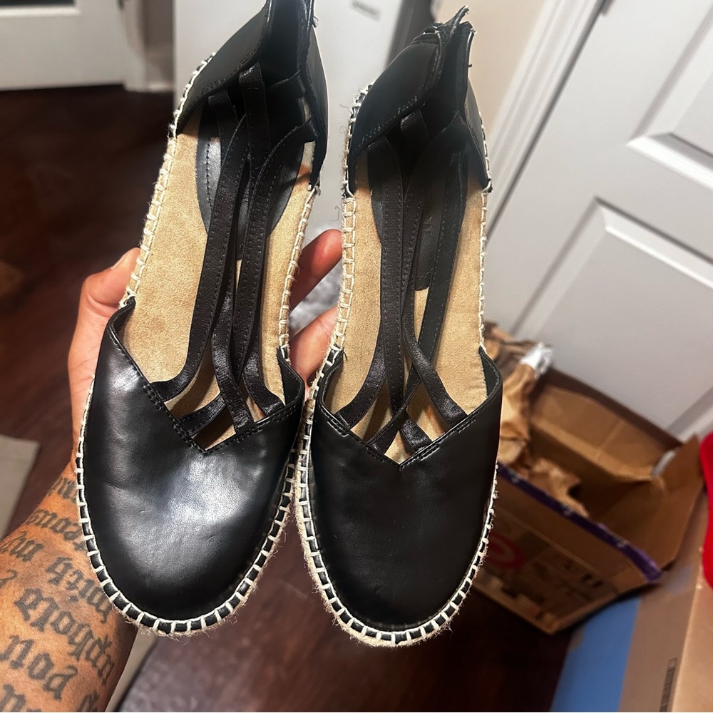 Kenneth Cole Black Platform Wedge Sandals Size 8.5